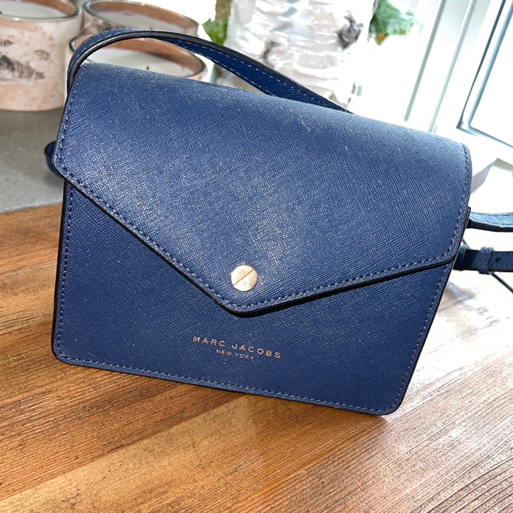 Marc Jacobs Navy blue cross body purse